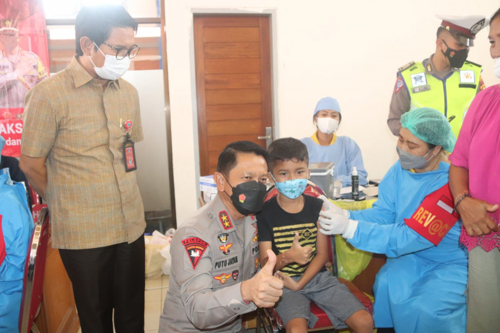 Sekda Badung Apresiasi Vaksinasi Massal Serentak oleh Kapolri